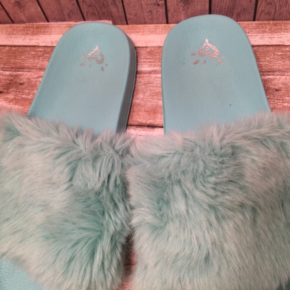 Justice fuzzy flip flop shoes Sz 8 (big girls) - Picture 4 of 7